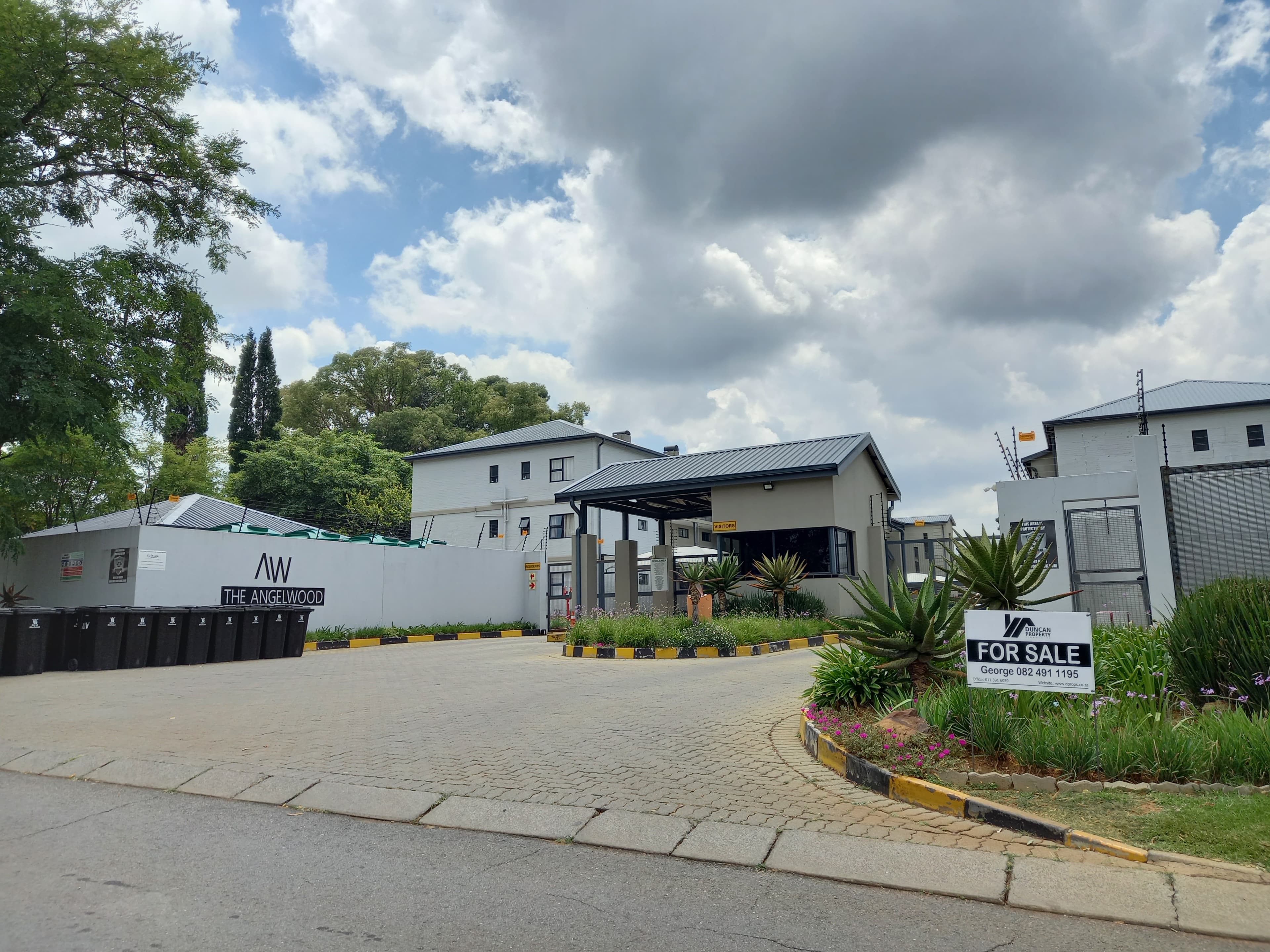 Lovely 2 bedroom ground floor unit for sale - The Angelwood, Brentwood Park, Benoni AH — photo 1 of 16