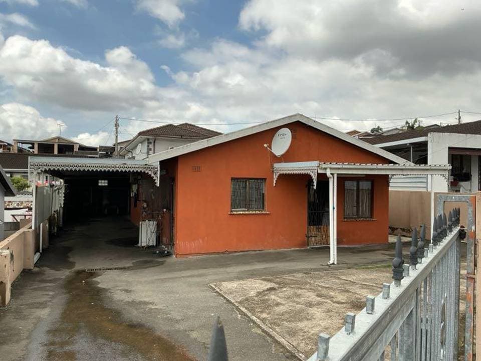 Repossessed Property For Sale – Verbena Street, Queensburgh — photo 1 of 13